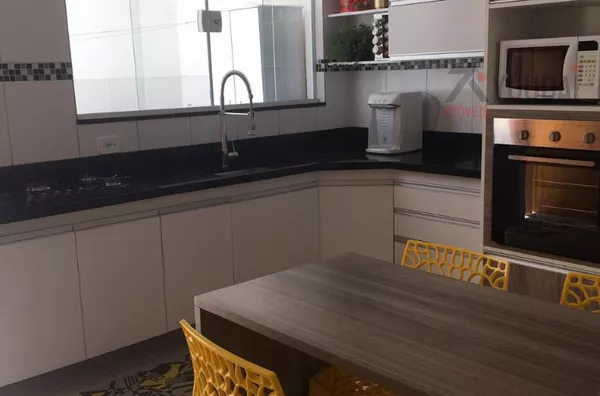 Sobrado à VENDA, 3 suíte(s), Vila Araguaia, São Paulo