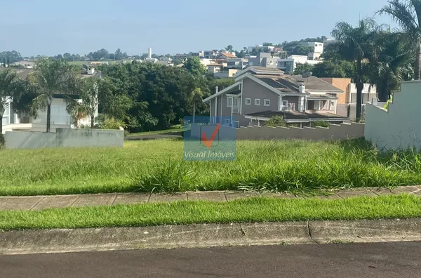 Lote á venda residencial de 668 metros quadrados com área privativa e privilegiada em condomínio conceituado na cidade de Indaiatuba, São Paulo.