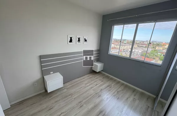 Suíte semi-mobiliada