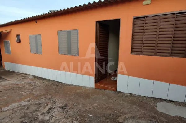 Casa para venda, 5 quartos,  Taiaman, Uberlândia