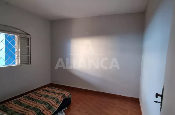 Casa para venda, 4 quartos,  Santa Mônica, Uberlândia