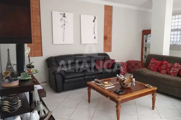 Sobrado para venda 4 quartos suítes jardim das acácias uberlândia