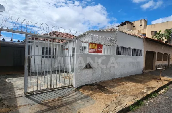 Casa para aluguel 3 quartos, Cazeca, Uberlândia