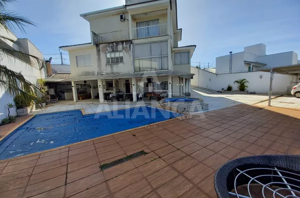 Casa para venda, 5 quarto(s),  Vigilato Pereira, Uberlândia