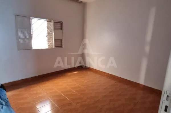 Casa para venda, 4 quartos,  Santa Mônica, Uberlândia