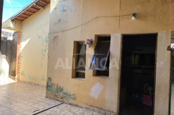 Casa para venda 2 quartos nossa senhora aparecida uberlândia