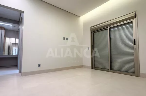 Casa em condomínio para venda, 4 quarto(s),  Morada Nova, Uberlândia