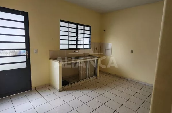 Casa em colônia para aluguel 2 quartos Planalto Uberlândia