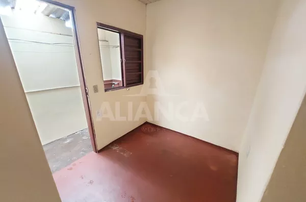 Casa  colonia para venda, 2 quarto(s),  Planalto, Uberlândia