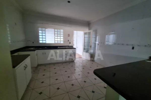 - casa sobrado para venda, 4 quarto(s),  Granada, Uberlândia