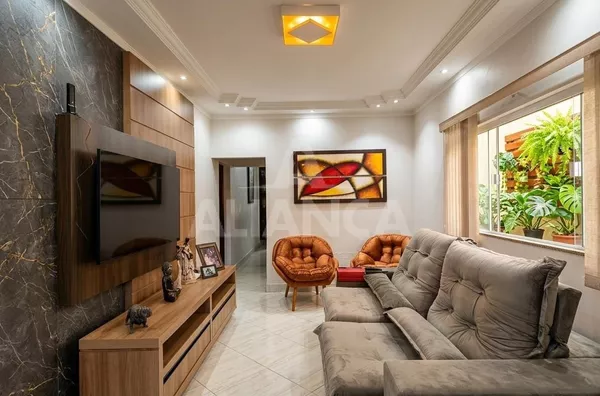 Casa para venda, 3 quarto(s),  Presidente Roosevelt, Uberlândia