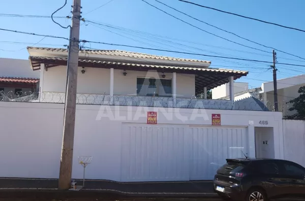 Casa para venda 4 quartos Tabajaras Uberlândia