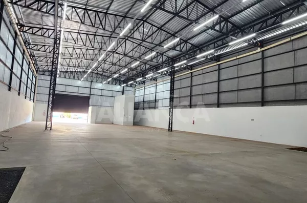 Barracão com 900m para venda,  Centro Empresarial Leste, Uberlândia