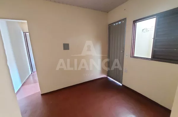 Casa  colonia para venda, 2 quarto(s),  Planalto, Uberlândia