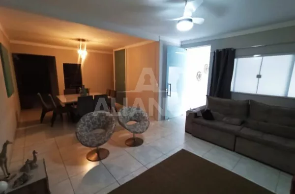 Casa para venda, 3 quarto(s),  Brasil, Uberlândia