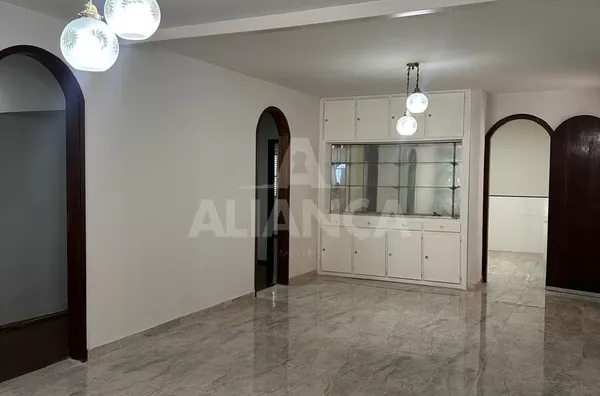 Casa para venda, 4 quarto(s),  Fundinho, Uberlândia