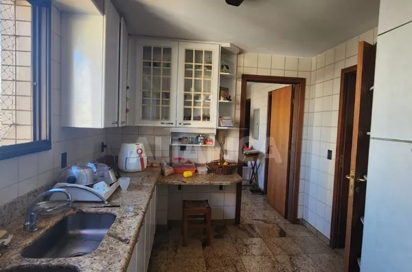 Apartamento para venda, 4 quartos,  Fundinho, Uberlândia