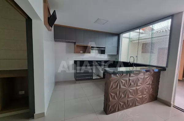 Casa para venda, 4 quarto(s),  Jardim Patrícia, Uberlândia