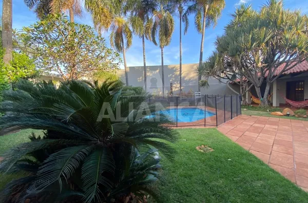 Casa para venda, 4 quarto(s),  Jardim Karaíba, Uberlândia