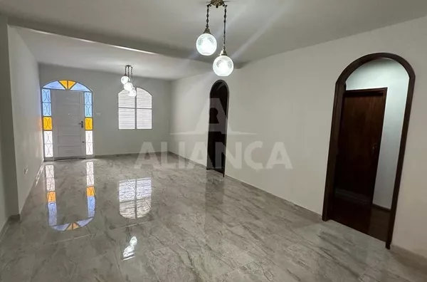 Casa para venda, 4 quarto(s),  Fundinho, Uberlândia