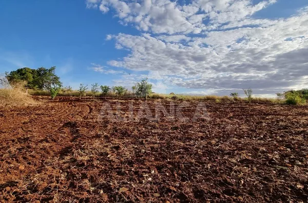 Área para venda, Zona Rural, Canápolis