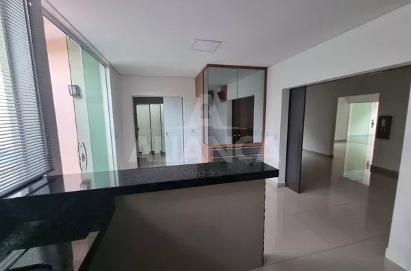 Casa para venda, 4 quarto(s),  Jardim Patrícia, Uberlândia