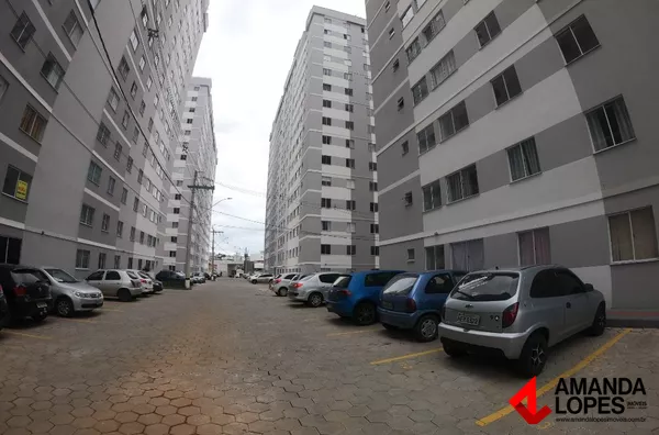 Apart. 2 qtos. c/ garagem Cond. Park Quinet - Santa Terezinha