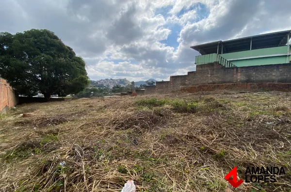 Lote Murado à Venda no Bairro Centenário – Juiz de Fora/MG