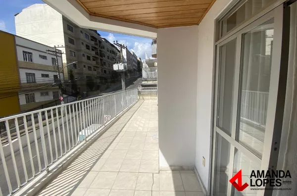 Apart. 4 Qtos. c/ 1 Suíte, 2 Vagas e Varanda - Santa Helena