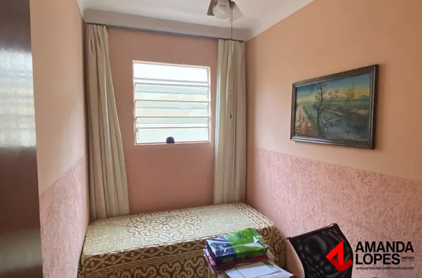 Casa 3 Qtos. 1 Vaga - Santos Anjos 