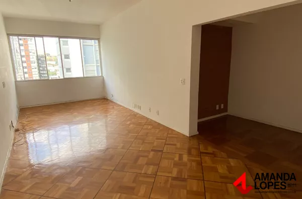 Apart. 3 Qtos. c/ Suíte - Centro 