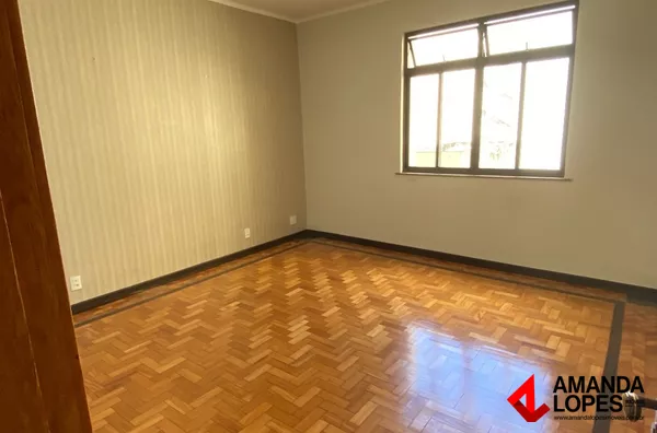 Apartamento à Venda no Centro – 118m² 
