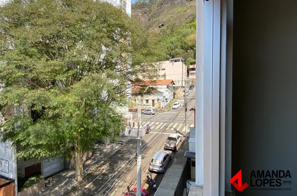 Apart. 2 qtos. no Centro 