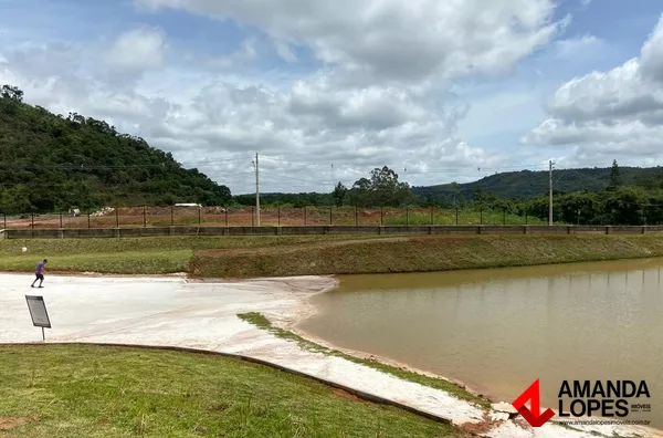 Lote no Condomínio Estrela do Lago 
