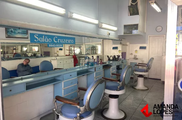 Prédio c/ 2 Aparts. e 2 lojas no Centro, Juiz De Fora