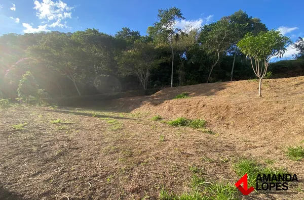 Terreno c/ 2 Platôs no Condomínio Estrada Real