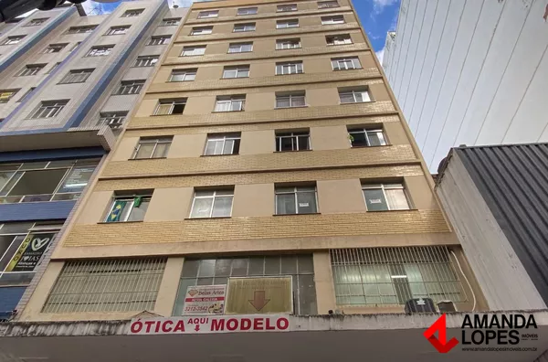 Apart. 3 Qtos. no Centro 