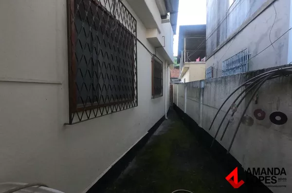 Casa 3 qtos. c/ suíte e 1 vaga e Quintal - Francisco Bernardino 