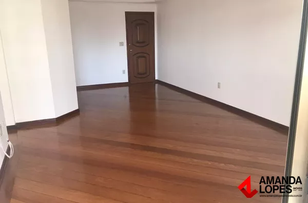 Apart. 3 qtos. c/ suíte e 2 vagas - Centro 