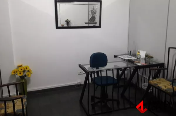Sala 70m² - Centro