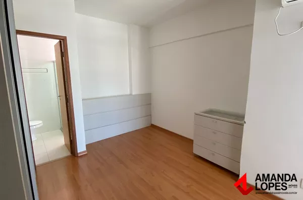 Cobert. Triplex 3 qtos. 1 suíte e 3 vagas - Centro 