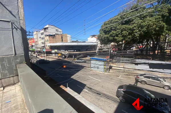 Prédio c/ 2 Aparts. e 2 lojas no Centro, Juiz De Fora