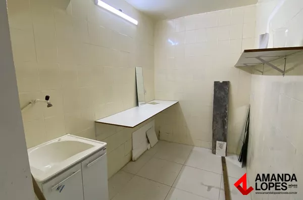 Loja c/ sobreloja ao lado do Centro Médico na Av. Rio Branco