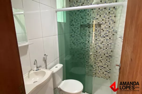 Prédio c/ 4 aparts. - estacionamento coberto- Bairro Grama