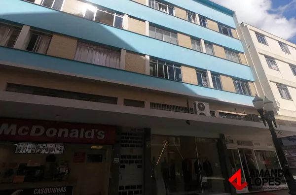 Apart. Duplex - 3 qtos. - Centro 