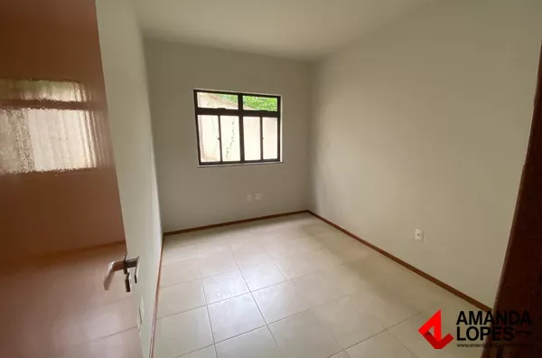 Apart. 2 Qtos. c/ 1 Vaga no Centro