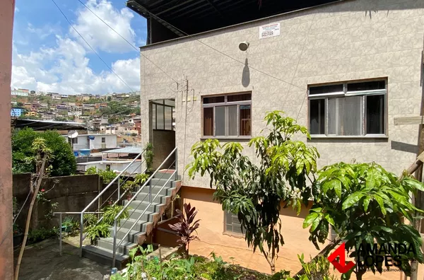 Casa Duplex 4 Qtos. no bairro Santa Luzia 