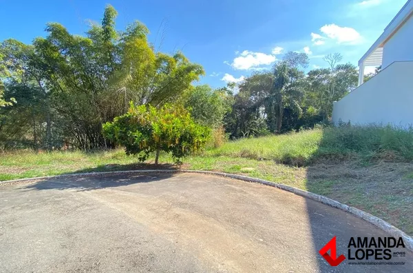 Lote no Condomínio Parque do Império 