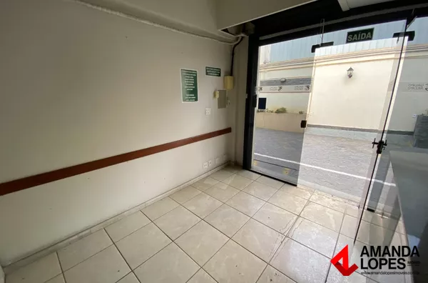 Loja 130m² c/ 2 banheiros em São Mateus