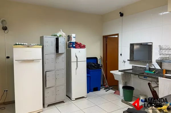 Loja c/ 160m² e 2 Banheiros no Granbery